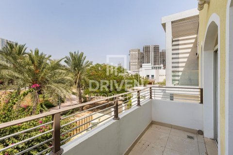 Вилла с 3 спальнями в District 11, ОАЭ №218687 19