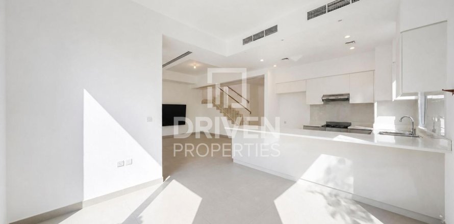 5 bedrooms Townhouse in Dubai Hills Estate, UAE No. 221133