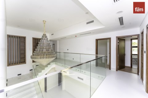7 bedrooms Villa in Dubai, UAE No. 216310 6