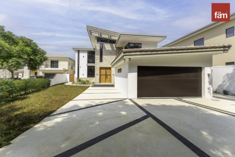 7 bedrooms Villa in Dubai, UAE No. 216310 18