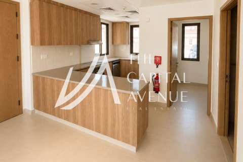 Townhouse de 3 dormitorios en Khalifa City, UAE No. 223603 3