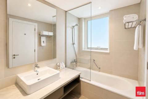 1 bedroom Apartment in Business Bay, UAE No. 166757 10