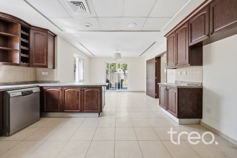 3 bedrooms Villa in Arabian Ranches, UAE No. 220794 9