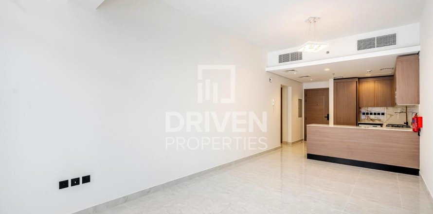Apartment de 2 dormitorios en District 10, UAE No. 215225