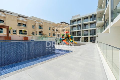 Apartment de 2 dormitorios en District 10, UAE No. 215225 14