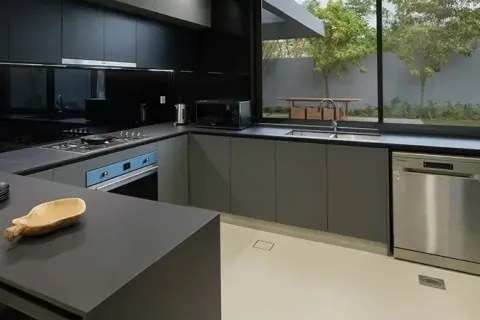2 bedrooms Townhouse in Sharjah, UAE No. 110248 6
