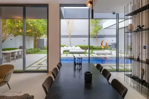2 bedrooms Townhouse in Sharjah, UAE No. 110248 7
