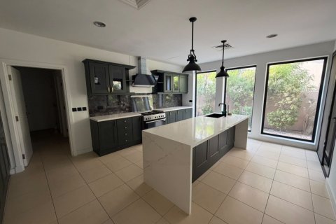 Villa de 4 chambres à Arabian Ranches, UAE No. 223498 8