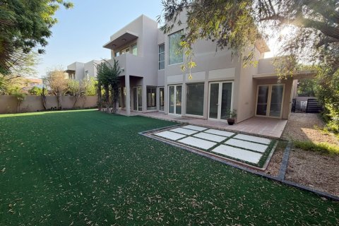 Villa de 4 chambres à Arabian Ranches, UAE No. 223498