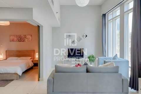 Apartment de 1 dormitorio en The Lofts, UAE No. 215126 8