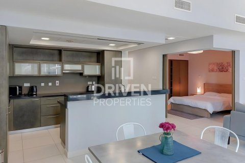 Apartment de 1 dormitorio en The Lofts, UAE No. 215126 6