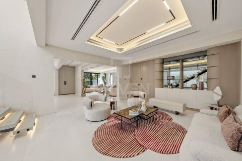Вилла с 6 спальнями в Jumeirah 3, ОАЭ №221069 6