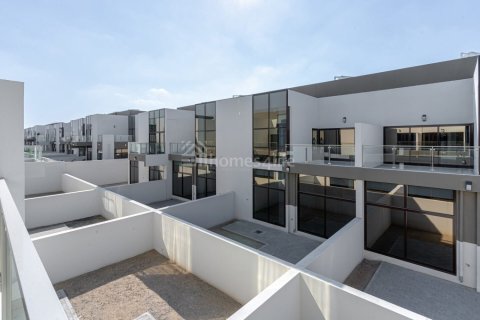 Townhouse de 3 dormitorios en District 11, UAE No. 170626 19
