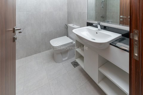 Townhouse de 3 dormitorios en District 11, UAE No. 170626 24