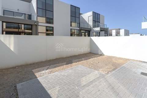 Townhouse de 3 dormitorios en District 11, UAE No. 170626 21