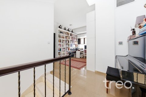 Villa de 5 dormitorios en The Villa, UAE No. 222687 23