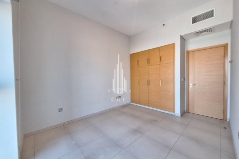 Apartment de 2 dormitorios en Corniche Road, UAE No. 22116 8