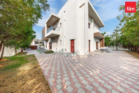 5 bedrooms Villa in Al Barsha, UAE No. 198631 4