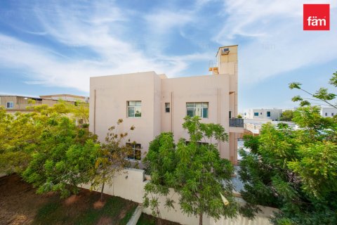 5 bedrooms Villa in Al Barsha, UAE No. 198631 6