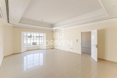 Villa de 5 chambres à Umm Al Sheif Villas, UAE No. 202800 16