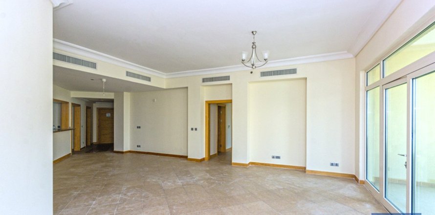 Appartement de 3 chambres à Shoreline Apartments, UAE No. 153348