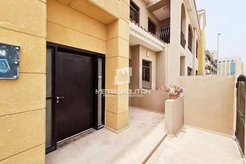 Apartment de 2 dormitorios en Jumeirah Village Circle, UAE No. 128725 12