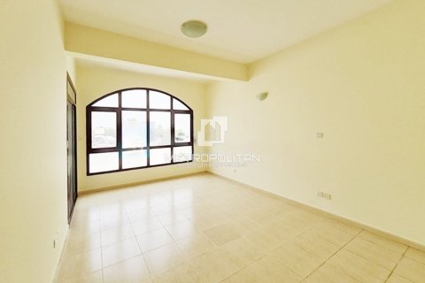 Apartment de 2 dormitorios en Jumeirah Village Circle, UAE No. 128725 4
