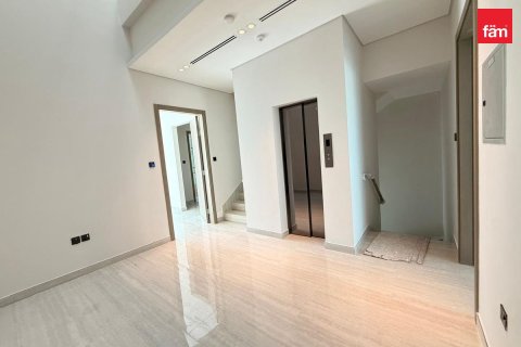 4 bedrooms Townhouse in Dubai, UAE No. 173265 9