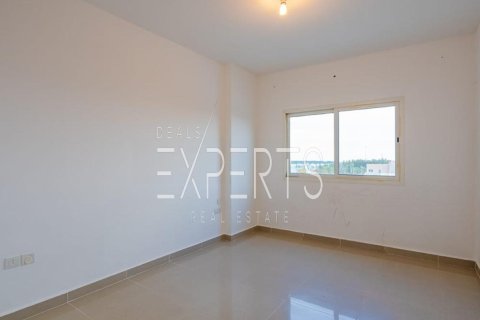 2 bedrooms Apartment in Al Reef, UAE No. 224067 7