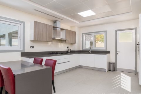 Villa de 4 dormitorios en Meadows, UAE No. 11349 4