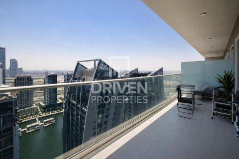Apartment de 2 dormitorios en Business Bay, UAE No. 192137