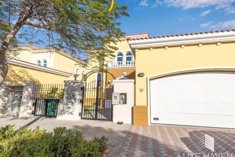 3 bedrooms Villa in Legacy, UAE No. 48714