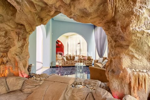 1723.72m² Villa in Sector E, UAE No. 212407 21