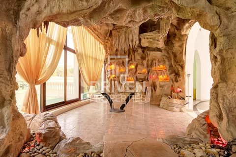 1723.72m² Villa in Sector E, UAE No. 212407 7