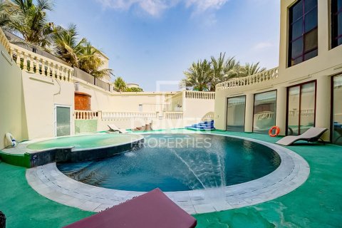 1723.72m² Villa in Sector E, UAE No. 212407 13