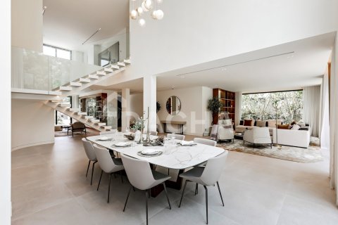 Villa de 5 chambres à Jumeirah Islands, UAE No. 200320