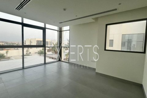 Villa de 4 dormitorios en Abu Dhabi, UAE No. 224181 5