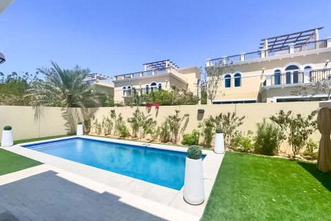 Villa de 4 dormitorios en Jumeirah Park, UAE No. 215277 14