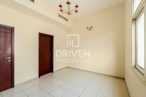 Villa de 3 dormitorios en Mirdif Villas, UAE No. 202557 8
