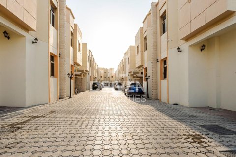 Villa de 3 dormitorios en Mirdif Villas, UAE No. 202557 26
