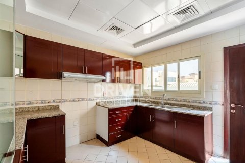 Villa de 3 dormitorios en Mirdif Villas, UAE No. 202557 7