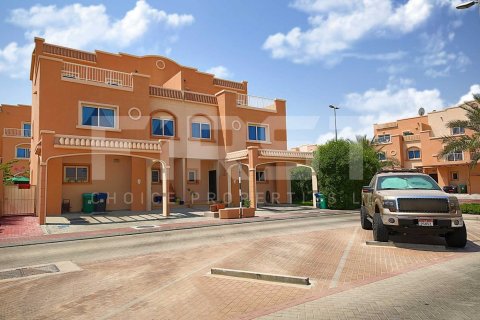 5 غرفة نوم  فيلا في Al Reef, الإمارات العربية المتحدة رقم 13115 4