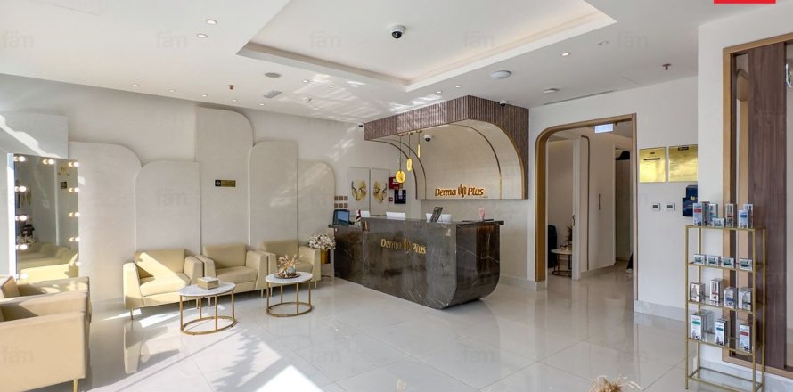 Shop de 297.8m² à Dubai, UAE No. 215983