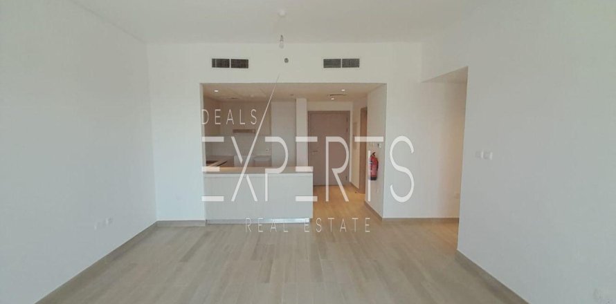 Apartment de 2 dormitorios en  Yas Island, UAE No. 224192