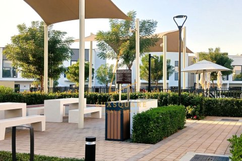 3 bedrooms Villa in EMAAR South, UAE No. 220211 30