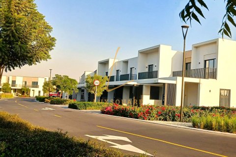 3 bedrooms Villa in EMAAR South, UAE No. 220211 31