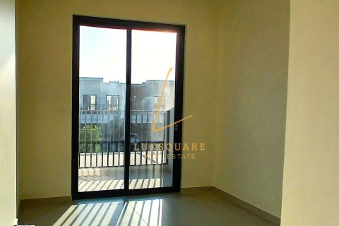 3 bedrooms Villa in EMAAR South, UAE No. 220211 13