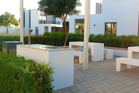3 bedrooms Villa in EMAAR South, UAE No. 220211 29