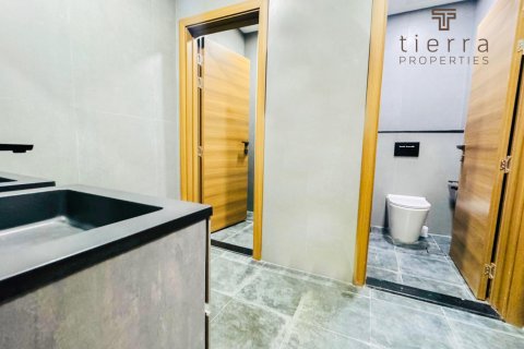 Commercial property de 696.8m² en Al Quoz, UAE No. 38860 31