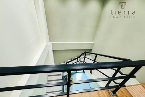 Commercial property de 696.8m² en Al Quoz, UAE No. 38860 24